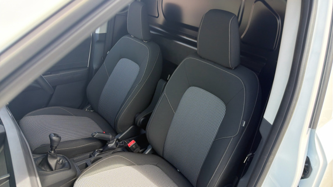 Ford Transit Courier Diesel 1.5 EcoBlue Trend Van - Image 32